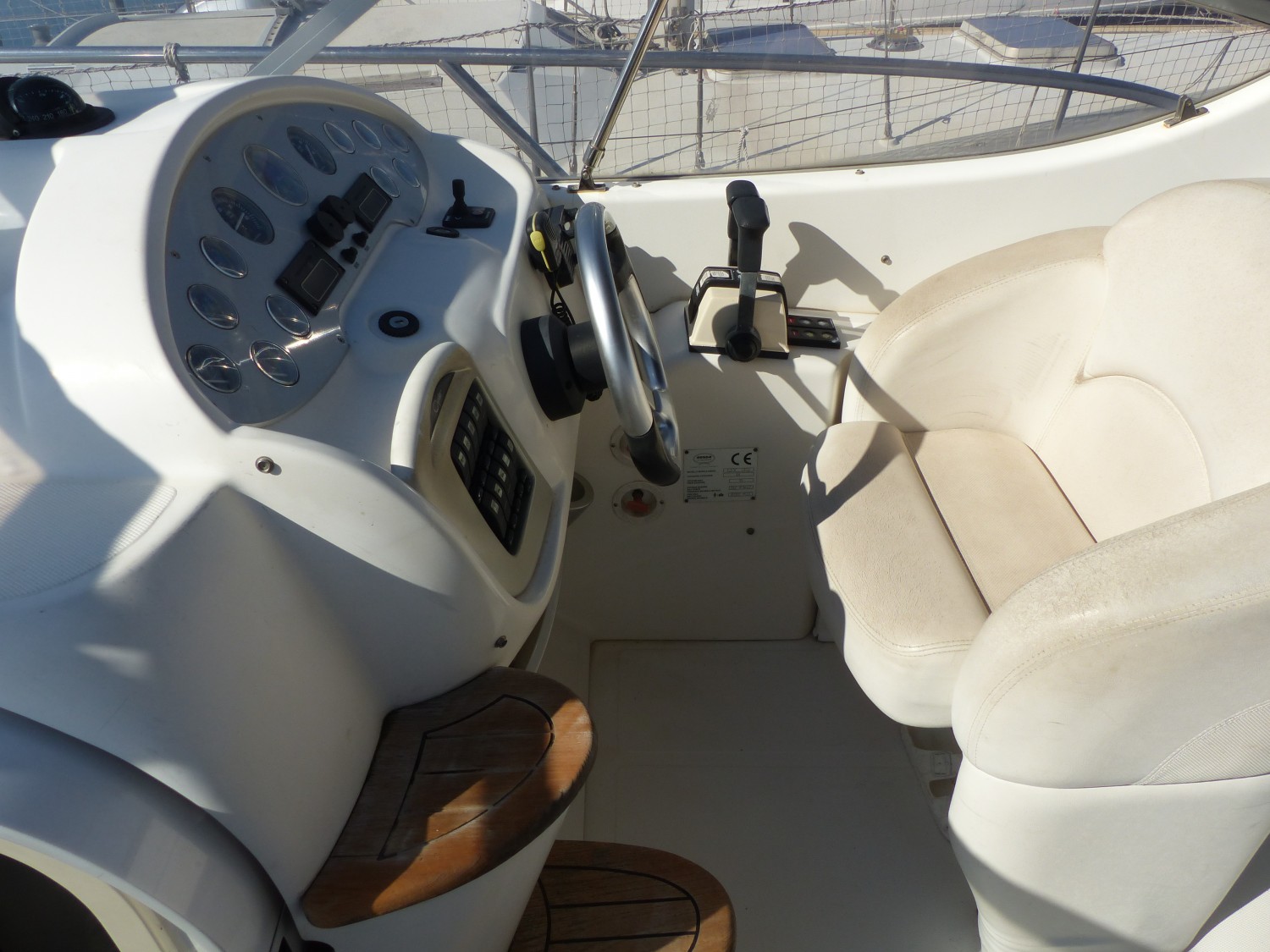 slider 8 Sessa Marine Oyster 30